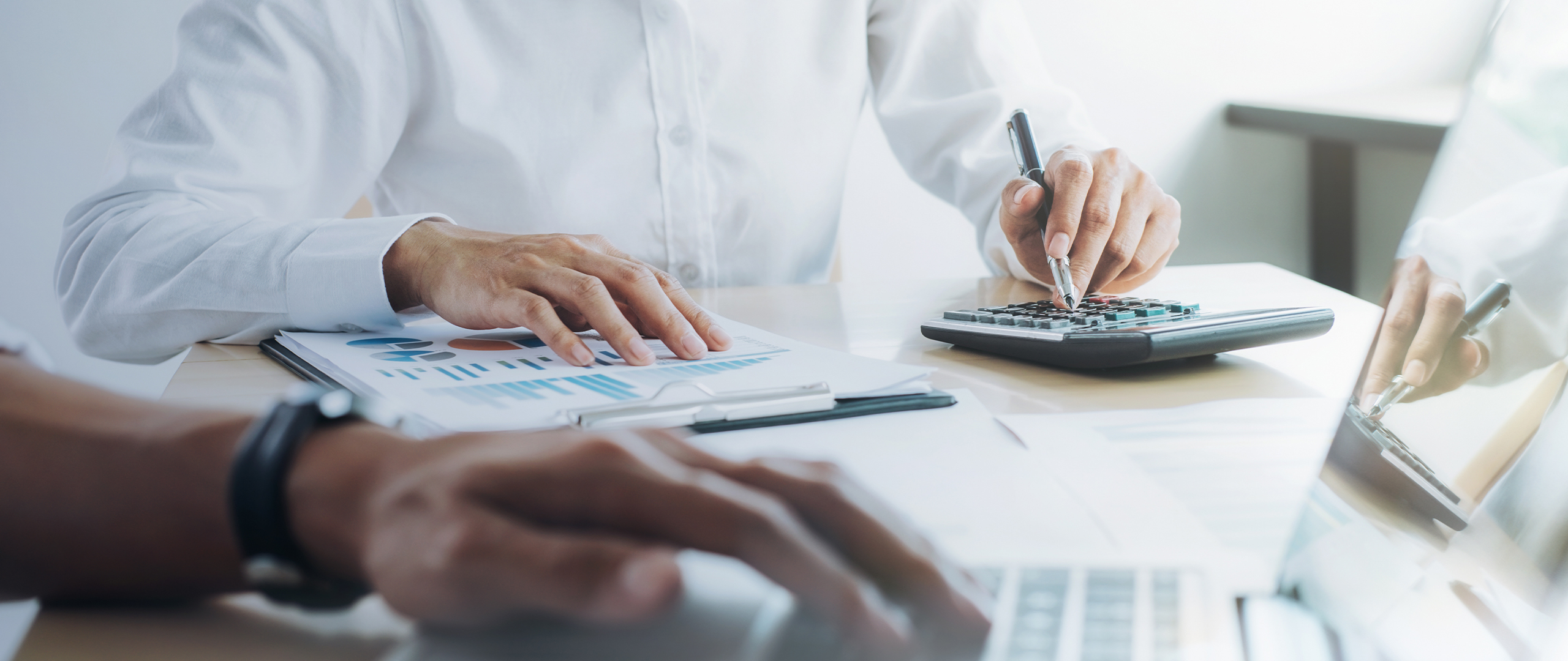 investors-presentation-product-banner-qatar-islamic-bank-qib